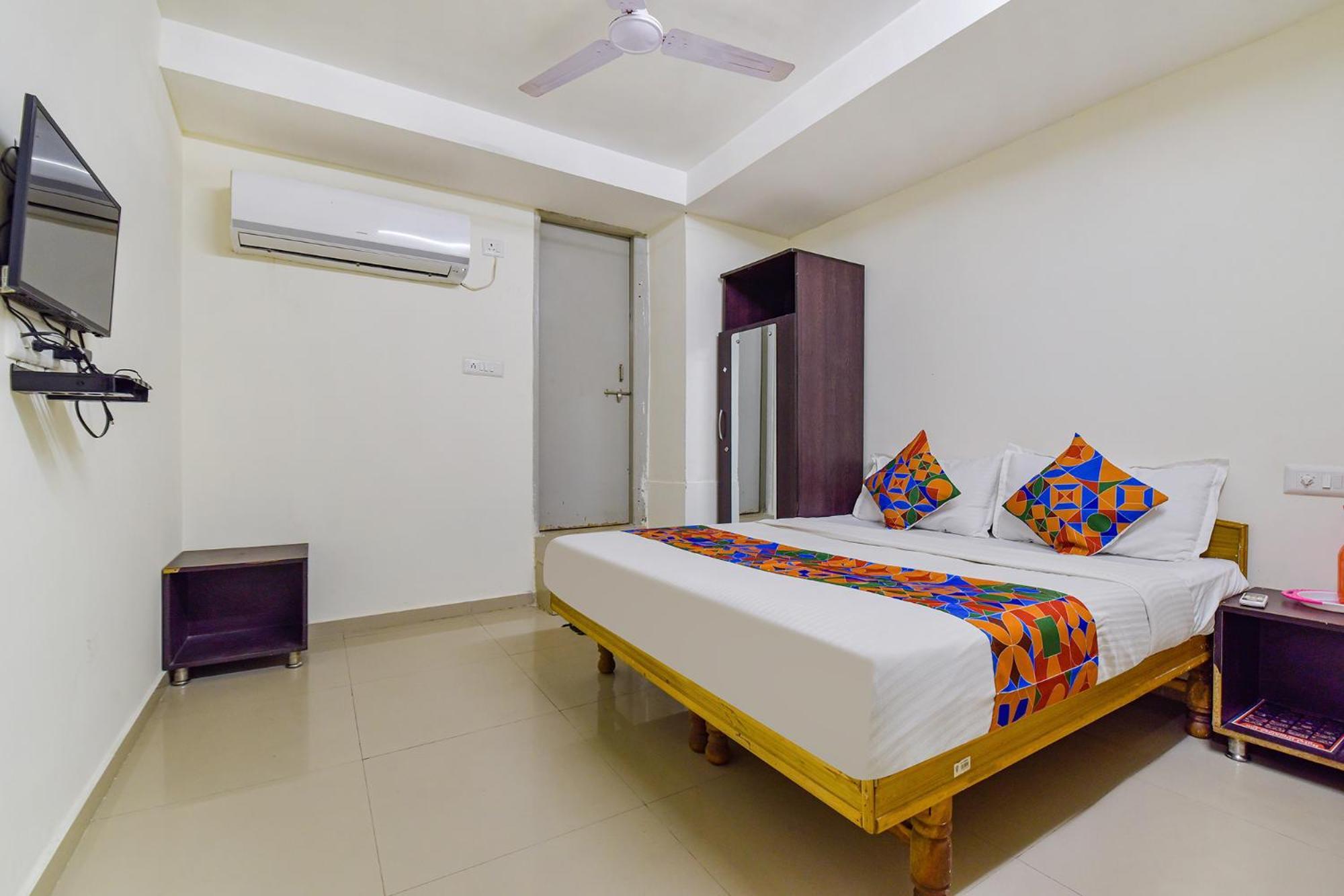 Hotel O Himalaya Inn Ahmedabad Exterior photo